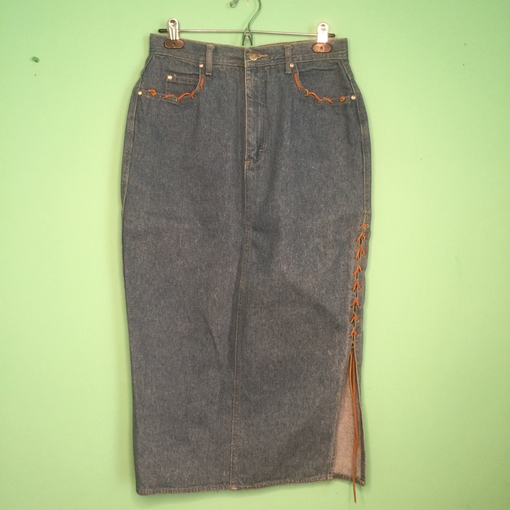 Baccini Long Skirt Size 13 / 14 Blue Jeans